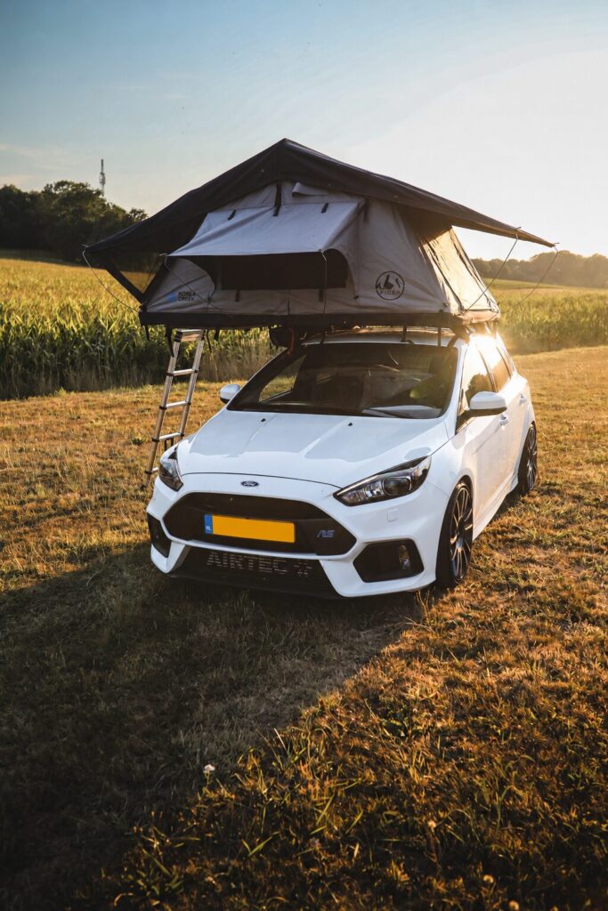 Koala Creek Eiger Dachzelt auf Ford Focus