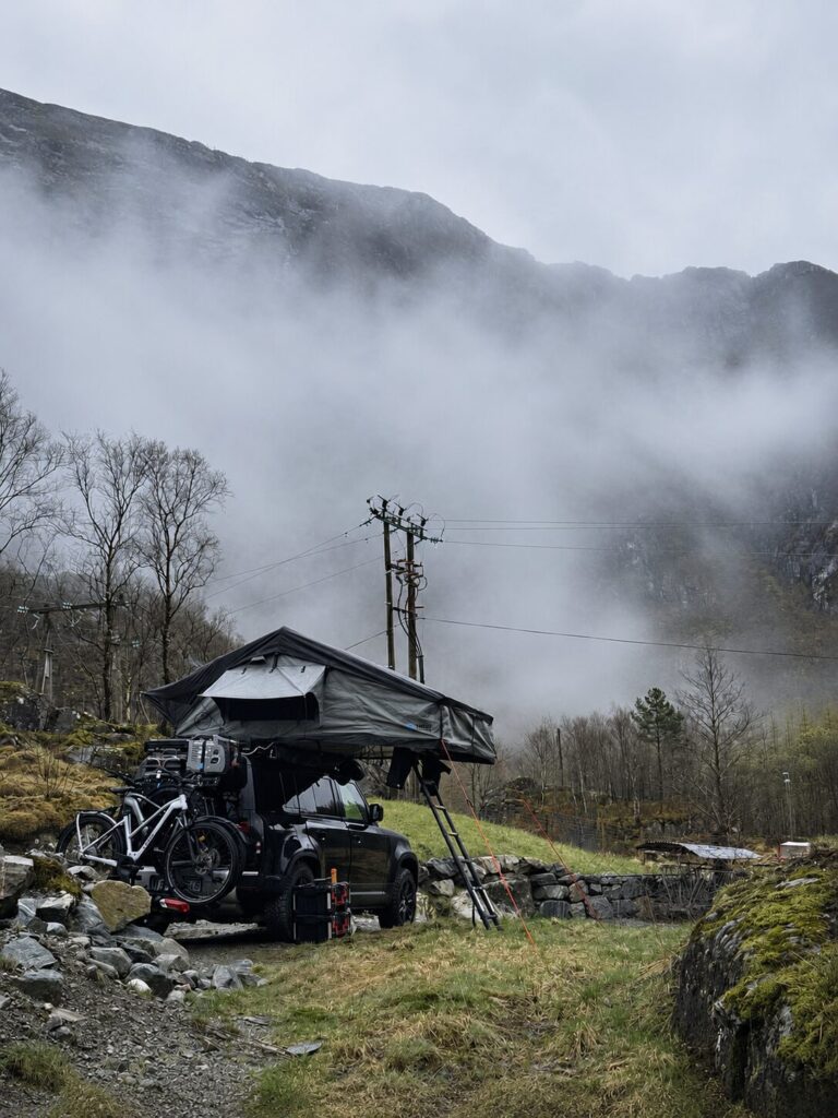 Koala Creek daktent op Land Rover